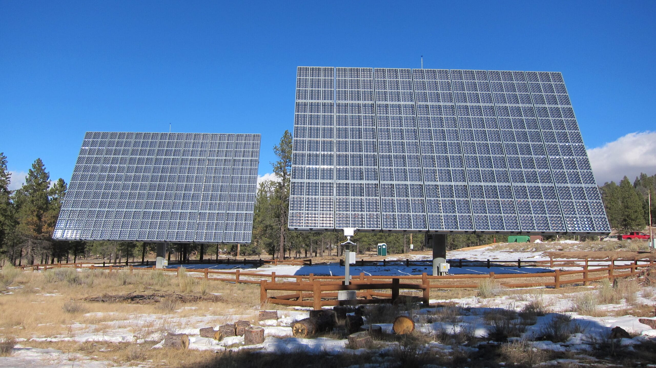 Image of two CPV arrays on dual-axis trackers